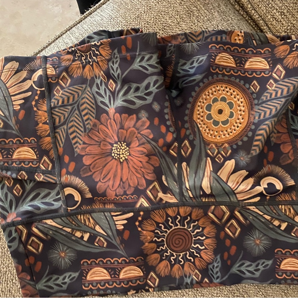 EUC CVG size M wonderlust shorts